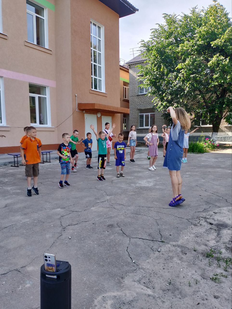 Просыпаемся с утра и делаем зарядку.