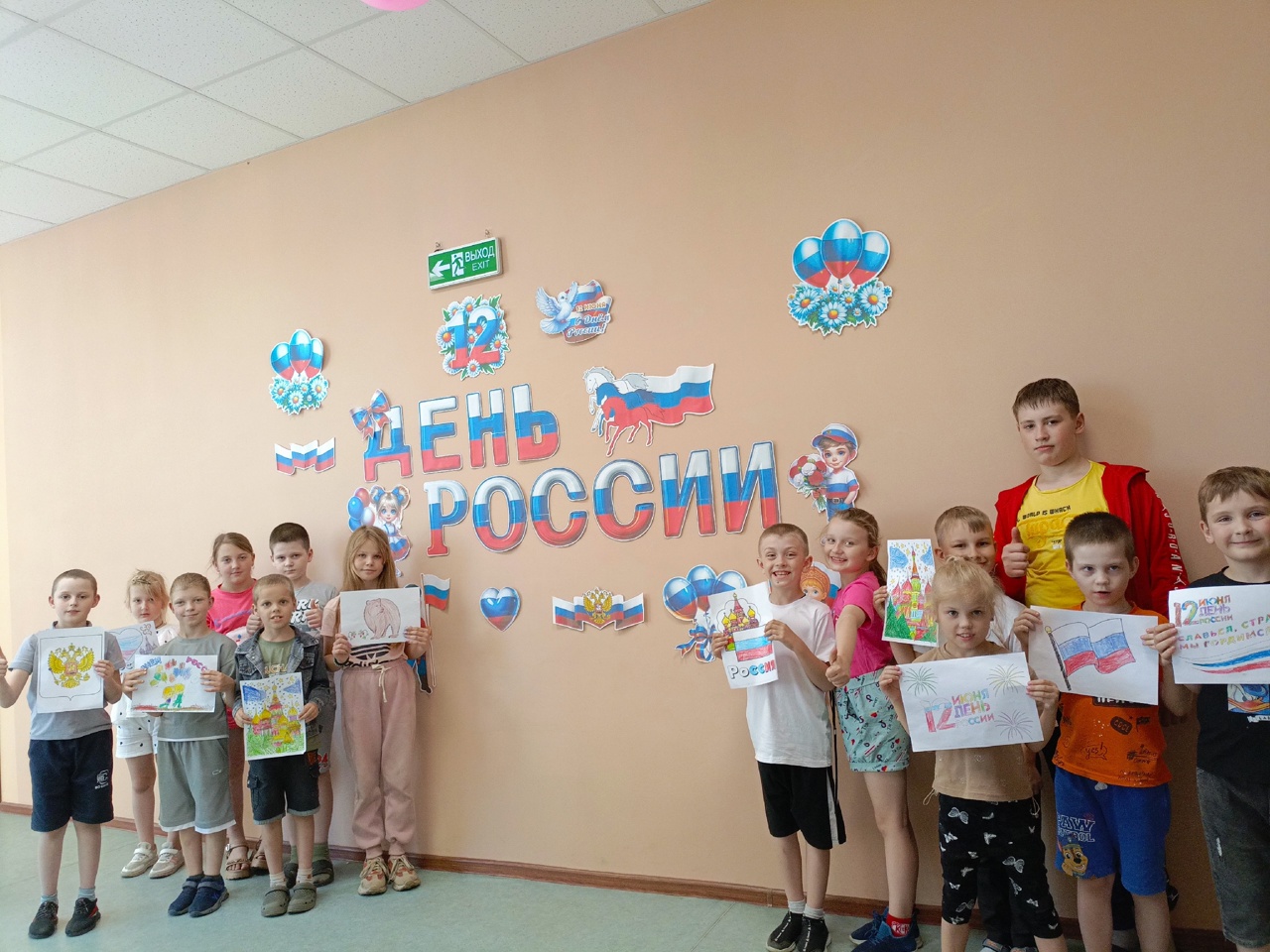 конкурс рисунков &amp;quot; Широка страна моя родная &amp;quot;.